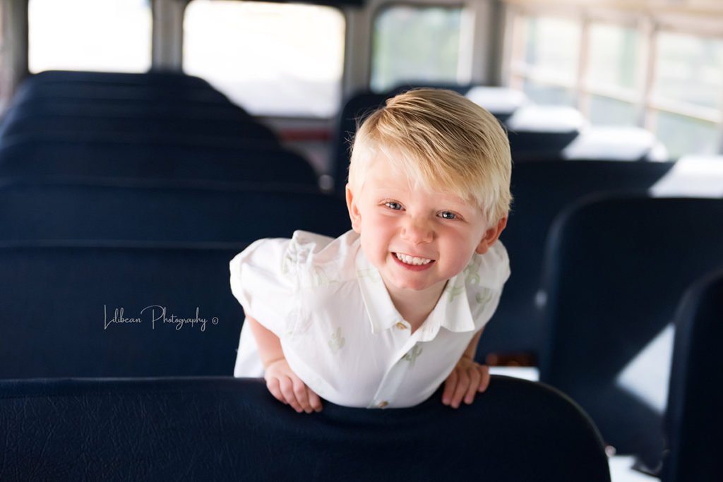 school bus mini sessions